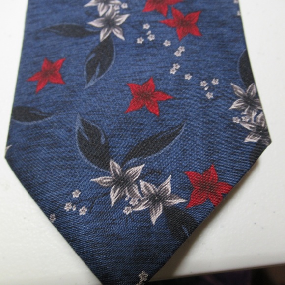 Blue floral print Stafford tie w/grey, red flowers - Picture 2 of 4